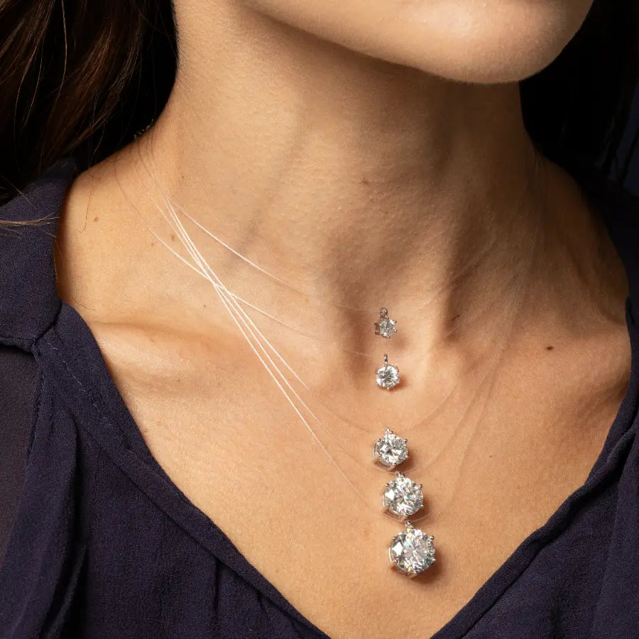 Colar Ponto de Luz Flutuante Moissanite Lumière | Prata com Ródio