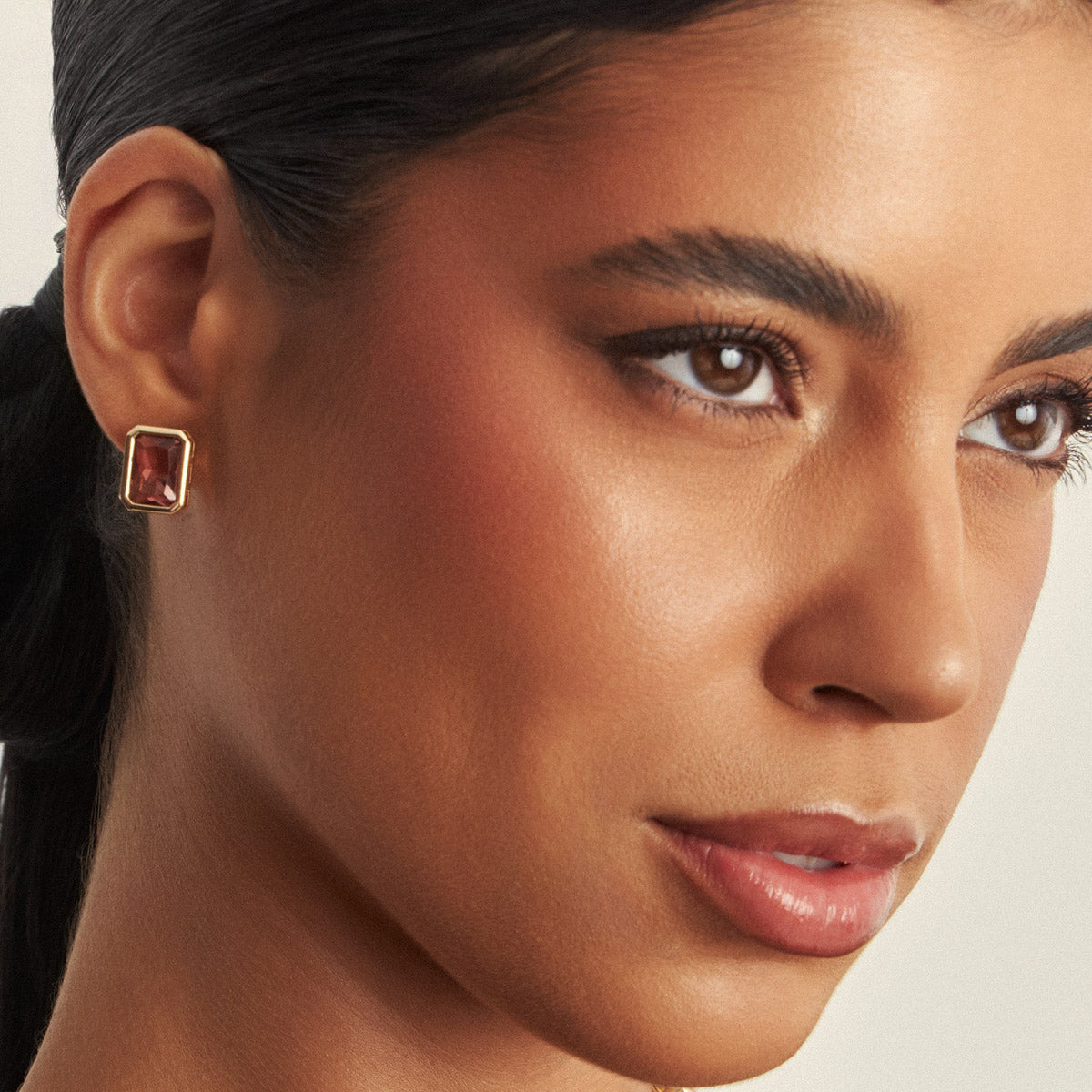 Brinco Hallu Allure | Banho de Ouro 18k e cristais