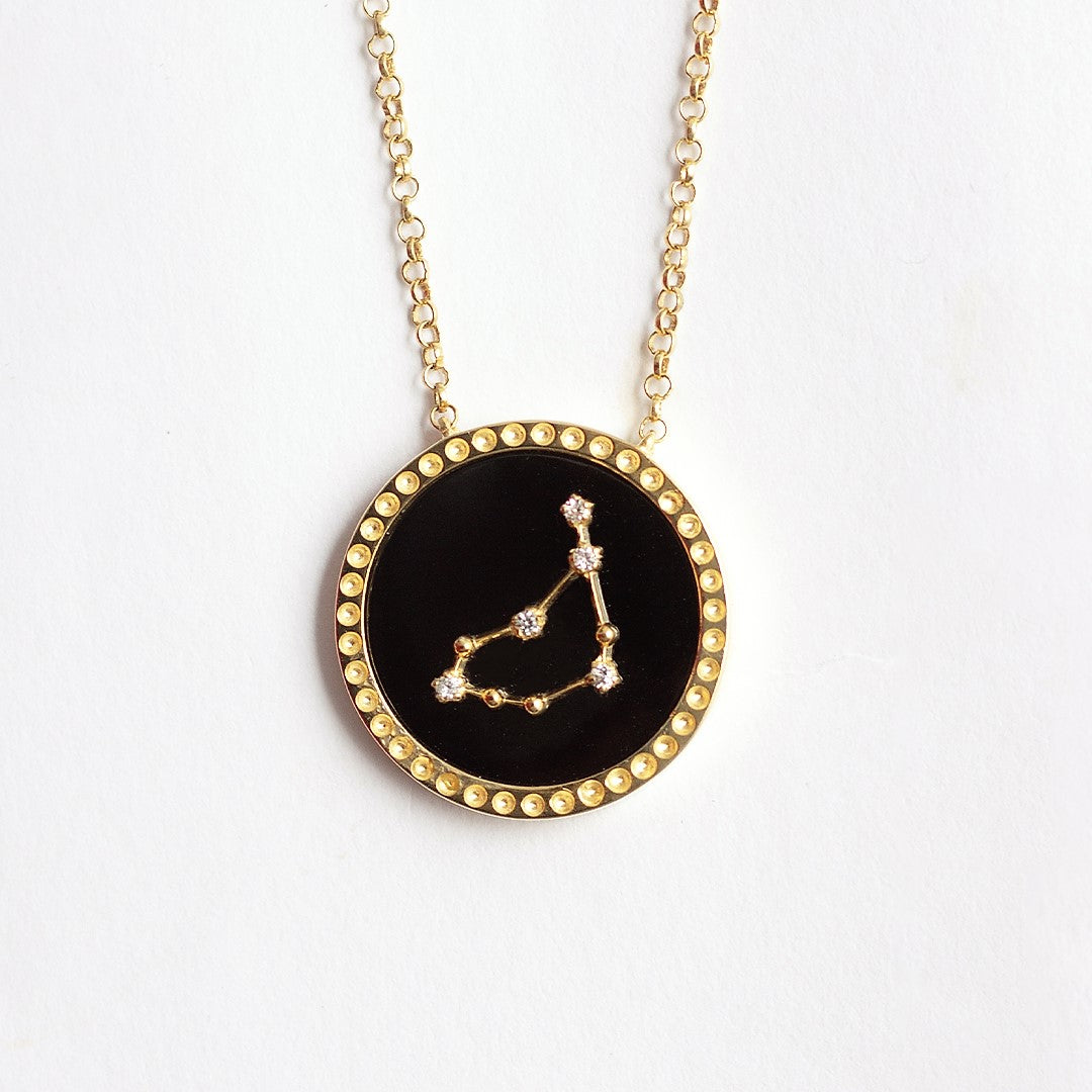Colar Noite Estrelada Capricórnio em Ouro Vermeil 18K e Safiras Brancas